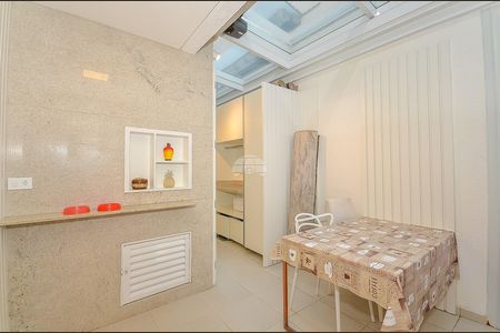 4_photo/94dce132bd.8755f26f99ce1c07-ATLAS-531de301-df2c-4bea-96df-c6eb5a957788.jpg de casa para alugar com 3 quartos, 110m² em Pilarzinho, Curitiba