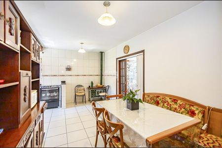 10_photo/94dce1338b.20b1407c08fdccdc-ATLAS-41a3e962-fb56-44bd-9ad3-3c4779fa443d.jpg de casa à venda com 4 quartos, 344m² em Pilarzinho, Curitiba