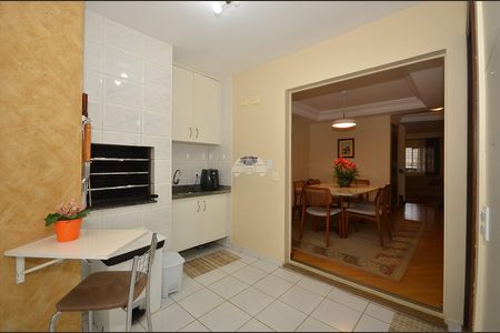 10_photo/94dce135d9.3e3a58d379fce570-ATLAS-33165ac4-57a1-4e6a-b743-898133db03c7.jpg de casa à venda com 3 quartos, 215m² em Pilarzinho, Curitiba