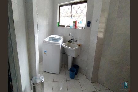 5_photo/94dce1372b.2f15d505e37c7ac5-ATLAS-824c771a-184e-4e13-8e66-b174a5c4db11.jpg de casa à venda com 5 quartos, 233m² em Pilarzinho, Curitiba