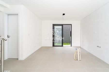 2_photo/94dce137c5.7635d1e09af084fb-ATLAS-1d9fc933-9445-4e7d-982a-4b30368b5c1c.jpg de casa à venda com 3 quartos, 128m² em Pilarzinho, Curitiba