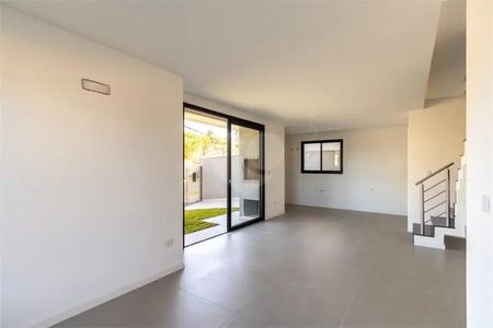 2_photo/94dce137c5.958ab4e2955fd321-ATLAS-392c0a7b-a64b-4ba5-9355-fa0f45c81b68.jpg de casa à venda com 3 quartos, 128m² em Pilarzinho, Curitiba