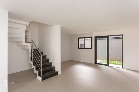 4_photo/94dce137c7.fde7eebc4a25e192-ATLAS-30d551db-2bfe-40ba-b528-bfc3bca4e9cb.jpg de casa à venda com 3 quartos, 139m² em Pilarzinho, Curitiba