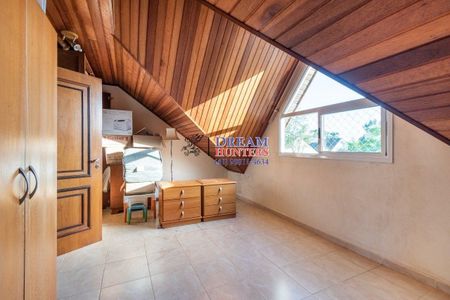 2_photo/94dce137cb.d6f7e7e263c7d5b5-ATLAS-69a551af-3e57-42ed-b9aa-c3c8de2d3f1d.jpg de casa à venda com 3 quartos, 185m² em Pilarzinho, Curitiba