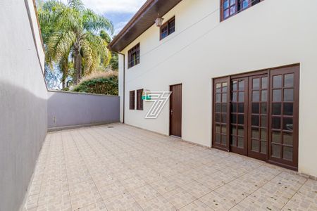 2_photo/94dce138fd.9c5959cca0926d06-ATLAS-0cdf4a9a-a321-4e49-92c4-29d8508d68ce.jpg de casa à venda com 3 quartos, 395m² em Pilarzinho, Curitiba