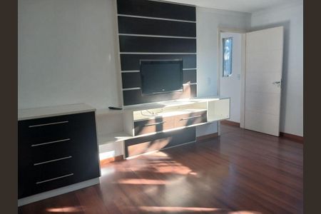 12_photo/94dce139e1.5a85c5bdfef41cf9-ATLAS-22c84bca-3d4d-44f0-8d72-5a0e71571a82.jpg de casa à venda com 3 quartos, 235m² em Pilarzinho, Curitiba