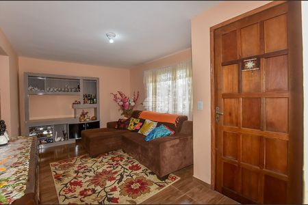 6_photo/94dce13d7b.f4a5c666155909d5-ATLAS-c8c84b91-18da-48da-9736-3d460d8a3fcf.jpg de casa à venda com 4 quartos, 260m² em Pilarzinho, Curitiba