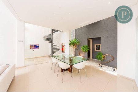 2_photo/94dce13f31.15a3ad828de22904-ATLAS-1fcb48db-3abc-40b3-a95a-e08deed0ae29.jpg de casa para alugar com 1 quarto, 191m² em Vista Alegre, Curitiba