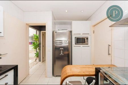 4_photo/94dce13f31.15a3ad828de22904-ATLAS-4d40c6d4-7be5-4d8a-8e79-d99567e3601f.jpg de casa para alugar com 1 quarto, 191m² em Vista Alegre, Curitiba