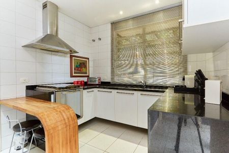 5_photo/94dce13f31.15a3ad828de22904-ATLAS-4f692afd-25d4-4f9d-8b8b-25ae882daa3f.jpg de casa à venda com 2 quartos, 191m² em Vista Alegre, Curitiba