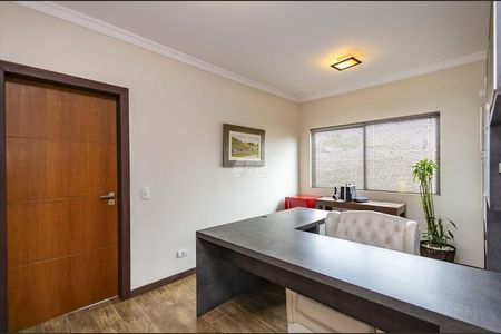 11_photo/94dce13f6d.97484f792a469e2d-ATLAS-cc4a7c67-551e-4e98-bb33-a824aaa8a683.jpg de casa à venda com 4 quartos, 310m² em Vista Alegre, Curitiba