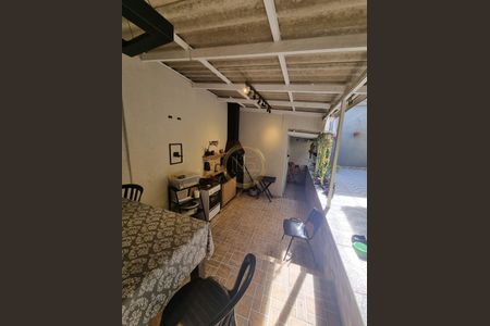 4_photo/94dce13f71.b63fb19834d8465e-ATLAS-9cf1c3c2-8fcc-48ca-9317-529f8a342b43.jpg de casa à venda com 2 quartos, 100m² em Vista Alegre, Curitiba