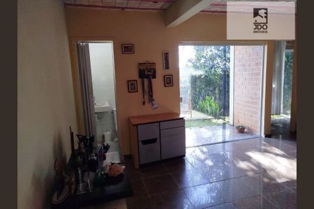 3_photo/94dce13fbb.0524c8510f0f8401-ATLAS-1839e3c8-4e8e-4aec-b0ee-d99c1f55e290.jpg de casa à venda com 4 quartos, 280m² em Vista Alegre, Curitiba