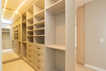 47_photo/94dce14123.43702d55e2e76f22-ATLAS-1e8c5784-92d0-4041-965c-e8b28eced6ca.jpg de casa à venda com 3 quartos, 235m² em Vista Alegre, Curitiba