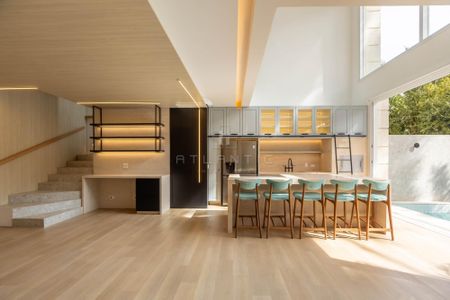 5_photo/94dce14123.43702d55e2e76f22-ATLAS-26fb8aa4-6013-4cee-b275-dd09bae40d8f.jpg de casa à venda com 3 quartos, 235m² em Vista Alegre, Curitiba