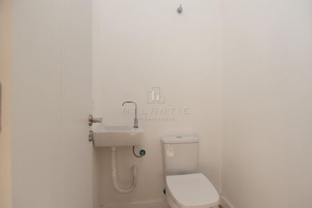 31_photo/94dce14123.43702d55e2e76f22-ATLAS-2ee42fb0-614e-4a8b-be5b-3b4202cbb050.jpg de casa à venda com 3 quartos, 235m² em Vista Alegre, Curitiba