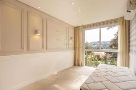 43_photo/94dce14123.43702d55e2e76f22-ATLAS-a22fdf7e-0277-47ac-9e06-467f64e42c4e.jpg de casa à venda com 3 quartos, 235m² em Vista Alegre, Curitiba