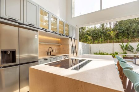 4_photo/94dce14123.43702d55e2e76f22-ATLAS-c8ba92d6-413b-4cc6-8b71-921f46fbece6.jpg de casa à venda com 3 quartos, 235m² em Vista Alegre, Curitiba