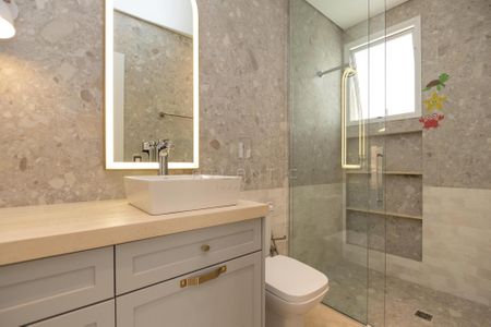 45_photo/94dce14123.43702d55e2e76f22-ATLAS-cc5a5dda-33de-469d-b603-7c52c88bb53b.jpg de casa à venda com 3 quartos, 235m² em Vista Alegre, Curitiba