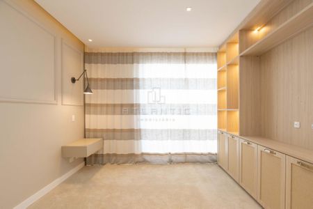 49_photo/94dce14123.43702d55e2e76f22-ATLAS-ff4dd5cc-cfba-4c23-b81d-0c392c48dc7c.jpg de casa à venda com 3 quartos, 235m² em Vista Alegre, Curitiba