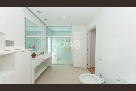 23_photo/94dce141a9.99f0bcddda79e2e7-ATLAS-66eaceb8-d6a3-4ee0-bb26-d7a747255bae.jpg de casa para alugar com 0 quarto, 793m² em Vista Alegre, Curitiba