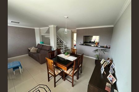 14_photo/94dce14371.98b2df3b8d936f6f-ATLAS-2d3e3336-4b7e-48e0-8978-c43dc1ef10d5.jpg de casa à venda com 4 quartos, 180m² em Vista Alegre, Curitiba