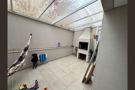 10_photo/94dce14371.98b2df3b8d936f6f-ATLAS-41f7a132-27b1-4bf8-90ec-b42dfa96237d.jpg de casa à venda com 4 quartos, 180m² em Vista Alegre, Curitiba