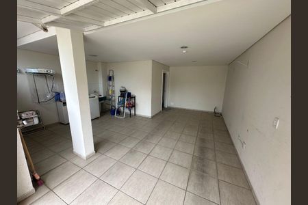 5_photo/94dce14371.98b2df3b8d936f6f-ATLAS-507cf2fc-171d-4094-82d6-03cced51607f.jpg de casa à venda com 4 quartos, 180m² em Vista Alegre, Curitiba