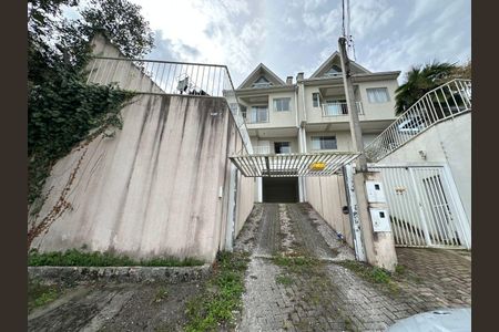 4_photo/94dce14371.98b2df3b8d936f6f-ATLAS-6a49888b-4d19-4d92-b370-32a6bdedfada.jpg de casa à venda com 4 quartos, 180m² em Vista Alegre, Curitiba