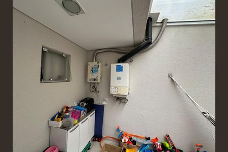 13_photo/94dce14371.98b2df3b8d936f6f-ATLAS-84310e3d-4102-493e-8445-6eb7f70d7a2c.jpg de casa à venda com 4 quartos, 180m² em Vista Alegre, Curitiba