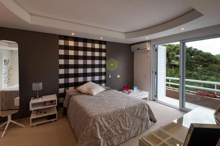 7_photo/94dce1441d.d41ccc6539b5b4b0-ATLAS-4e99f884-8b1f-4a36-80ef-b555ea38ad09.jpg de casa para alugar com 4 quartos, 448m² em Vista Alegre, Curitiba