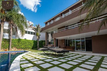 3_photo/94dce1441d.d41ccc6539b5b4b0-ATLAS-77a476dc-86ac-4ef7-af22-bc090cc37ad2.jpg de casa para alugar com 4 quartos, 448m² em Vista Alegre, Curitiba