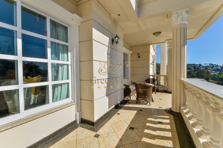 8_photo/94dce14465.ceff8192393c33de-ATLAS-23ae1aba-caf0-43fd-8d0c-268b1e4fa6e4.jpg de casa à venda com 6 quartos, 1544m² em Vista Alegre, Curitiba