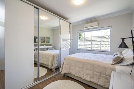 5_photo/94dce14b89.09000a4fa51e2841-ATLAS-215faf0e-9565-4aa9-b6f5-e71e1988d6fa.jpg de casa à venda com 4 quartos, 275m² em Vista Alegre, Curitiba