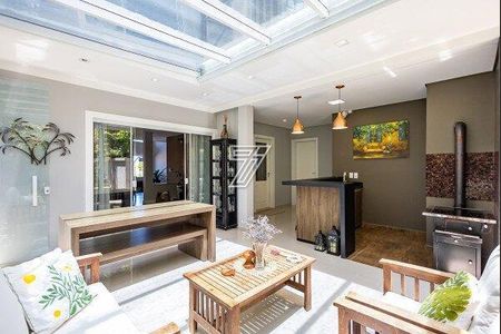 24_photo/94dce14b89.09000a4fa51e2841-ATLAS-4a4ee2bb-aeb6-4a4d-bb16-cdfc1a391a80.jpg de casa à venda com 4 quartos, 275m² em Vista Alegre, Curitiba