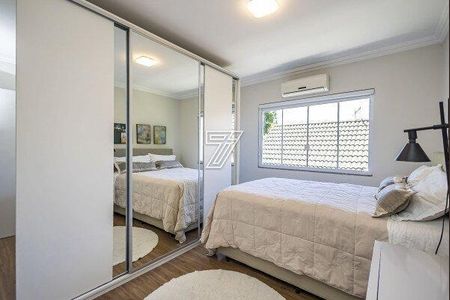 37_photo/94dce14b89.09000a4fa51e2841-ATLAS-e1e4edb2-ff6e-4558-8b1e-75117f7bcf20.jpg de casa à venda com 4 quartos, 275m² em Vista Alegre, Curitiba