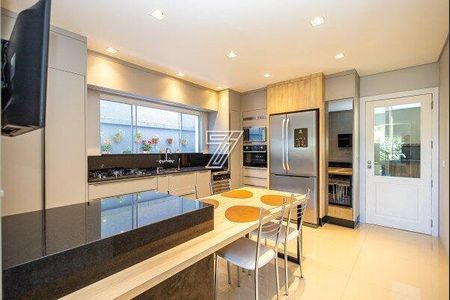 16_photo/94dce14b89.09000a4fa51e2841-ATLAS-e76a1041-e230-4ea5-9fc2-9e357b4058e6.jpg de casa à venda com 4 quartos, 275m² em Vista Alegre, Curitiba