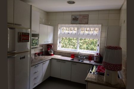 4_photo/94dce14c8f.958ab4e2955fd321-ATLAS-0c1b3f44-b70f-4b92-b5ec-698ccf7ad0ee.jpg de casa à venda com 0 quarto, 382m² em Vista Alegre, Curitiba