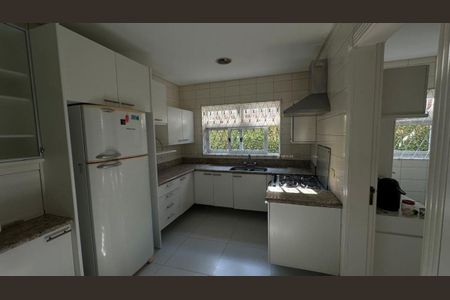 6_photo/94dce14c8f.958ab4e2955fd321-ATLAS-23787cf6-b286-4bc7-a19f-822d97464877.jpg de casa à venda com 0 quarto, 382m² em Vista Alegre, Curitiba