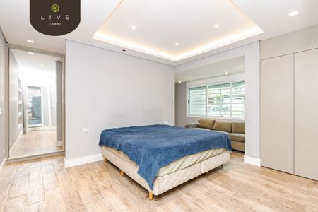 4_photo/94dce14c91.2a17df7df6ae08cb-ATLAS-13c7f877-ed7b-43d8-b8b4-8410b52f0796.jpg de casa à venda com 5 quartos, 277m² em Vista Alegre, Curitiba