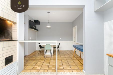 5_photo/94dce14c91.2a17df7df6ae08cb-ATLAS-1c117343-54c5-482d-9bcd-ff6427074fd3.jpg de casa à venda com 5 quartos, 277m² em Vista Alegre, Curitiba