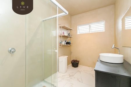 8_photo/94dce14c91.2a17df7df6ae08cb-ATLAS-3b052d0e-bc3b-42b7-be38-a3e184f0919c.jpg de casa à venda com 5 quartos, 277m² em Vista Alegre, Curitiba