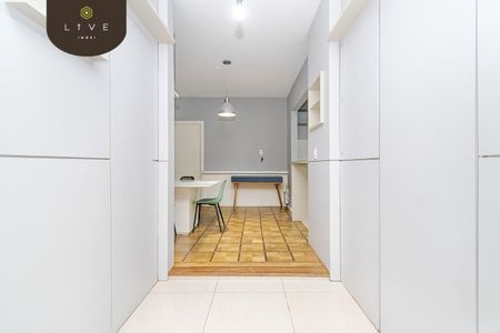 11_photo/94dce14c91.2a17df7df6ae08cb-ATLAS-5fb6a5e0-dec9-48cd-b4dc-ccd231e46fe0.jpg de casa à venda com 5 quartos, 277m² em Vista Alegre, Curitiba