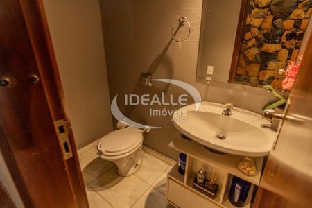 13_photo/94dce14cff.d1325d9d06f328eb-ATLAS-c5afb40f-a9f9-4c8d-b264-859594d9f1e7.jpg de casa à venda com 5 quartos, 680m² em Vista Alegre, Curitiba