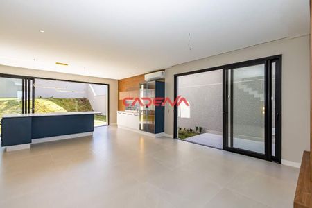 2_photo/94dce14d15.98319c766f537efd-ATLAS-37d048f7-d8a0-4aeb-bdc7-d597e936ae20.jpg de casa para alugar com 4 quartos, 246m² em Vista Alegre, Curitiba