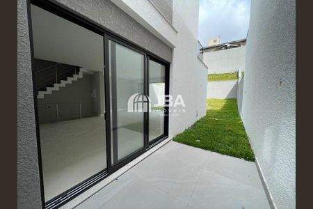 13_photo/94dce14d19.1bb529b01f5e602e-ATLAS-12676aed-2488-49b5-a7cc-aaba8d17d585.jpg de casa à venda com 3 quartos, 247m² em Vista Alegre, Curitiba