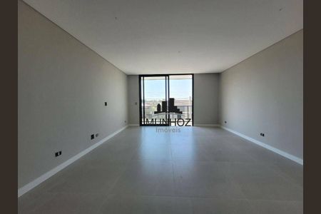 23_photo/94dce14d19.b538591a28bdcc2f-ATLAS-619b5a90-9b8d-4fa5-8155-4d2ede4448c9.jpg de casa à venda com 4 quartos, 247m² em Vista Alegre, Curitiba