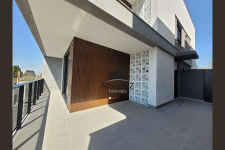 17_photo/94dce14d19.b538591a28bdcc2f-ATLAS-ce014feb-c4e7-40da-9a20-93a51889c8b8.jpg de casa à venda com 4 quartos, 247m² em Vista Alegre, Curitiba