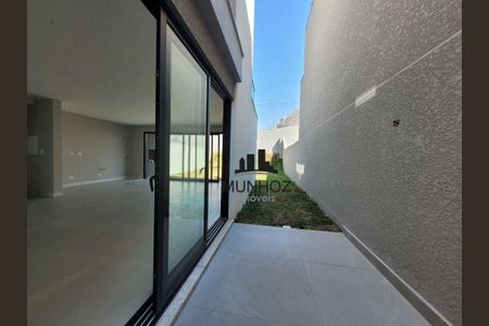 42_photo/94dce14d19.b538591a28bdcc2f-ATLAS-cf50fb29-ae3b-4e9e-84f6-0d9bfe0d3683.jpg de casa à venda com 4 quartos, 247m² em Vista Alegre, Curitiba