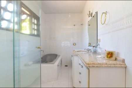 29_photo/94dce14d61.b9011c6352d0a570-ATLAS-6adca8b8-7ad9-4360-85ea-9e89ccc69e2d.jpg de casa à venda com 4 quartos, 400m² em Vista Alegre, Curitiba